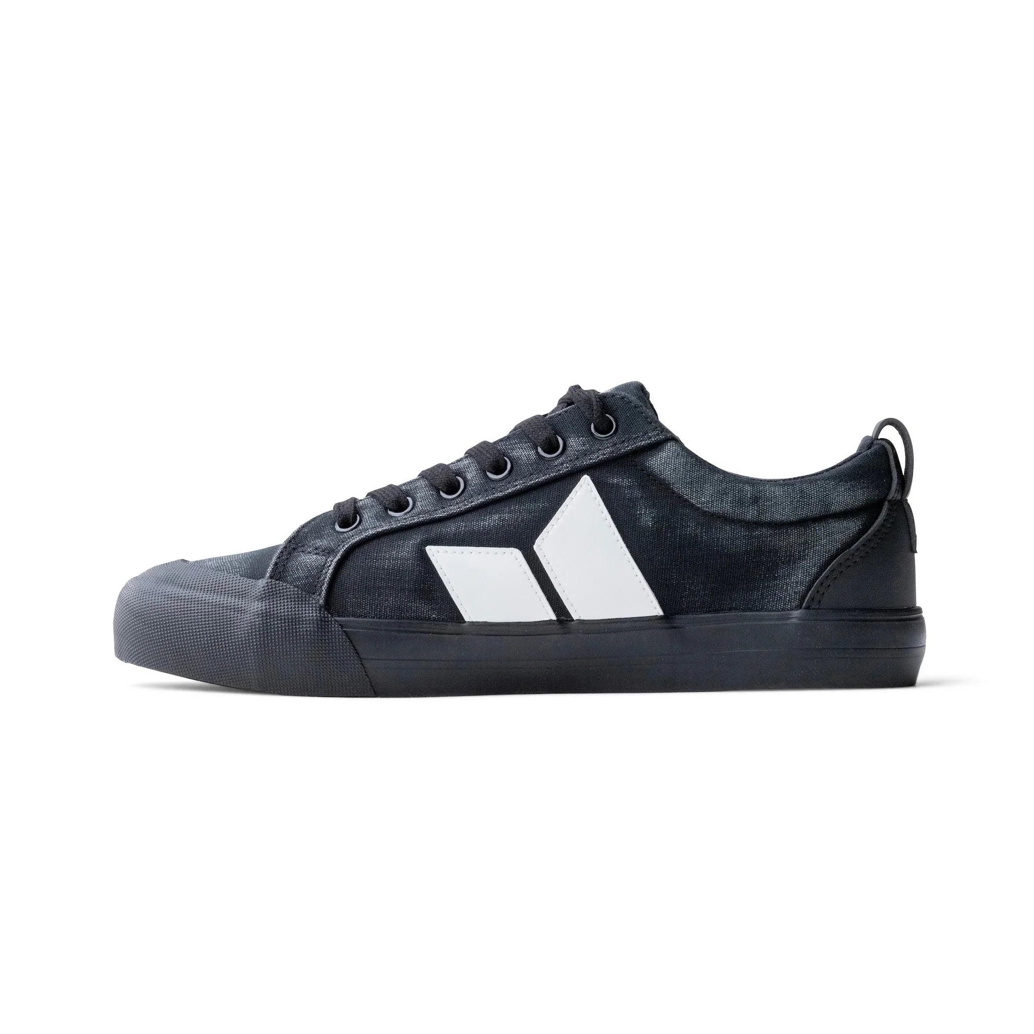 Eliot Duster - Macbeth Global