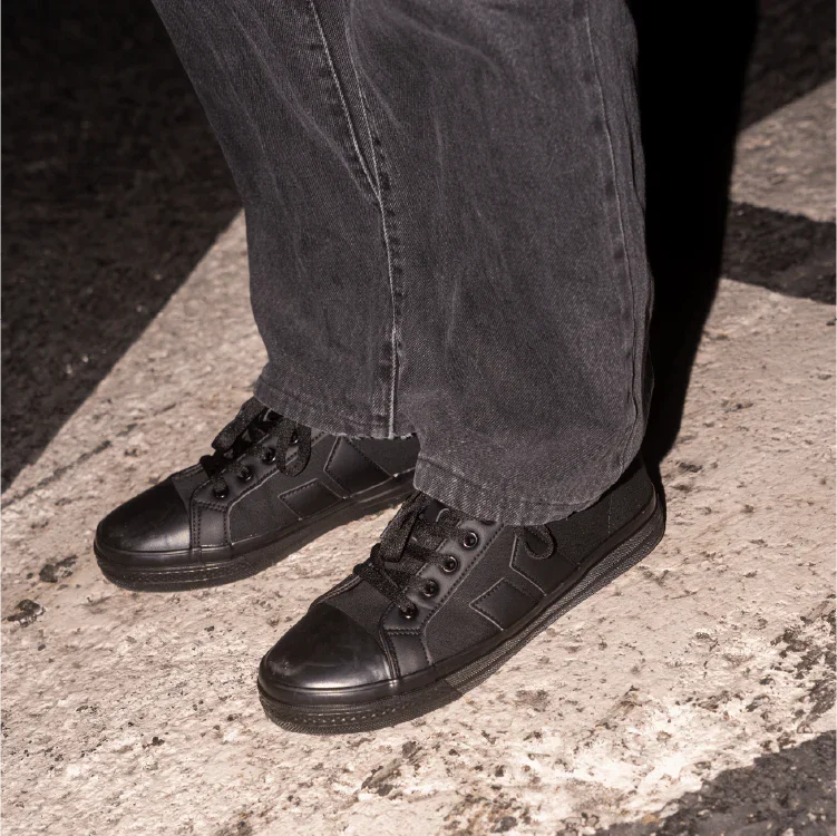 Macbeth Anthem Black - Macbeth Global